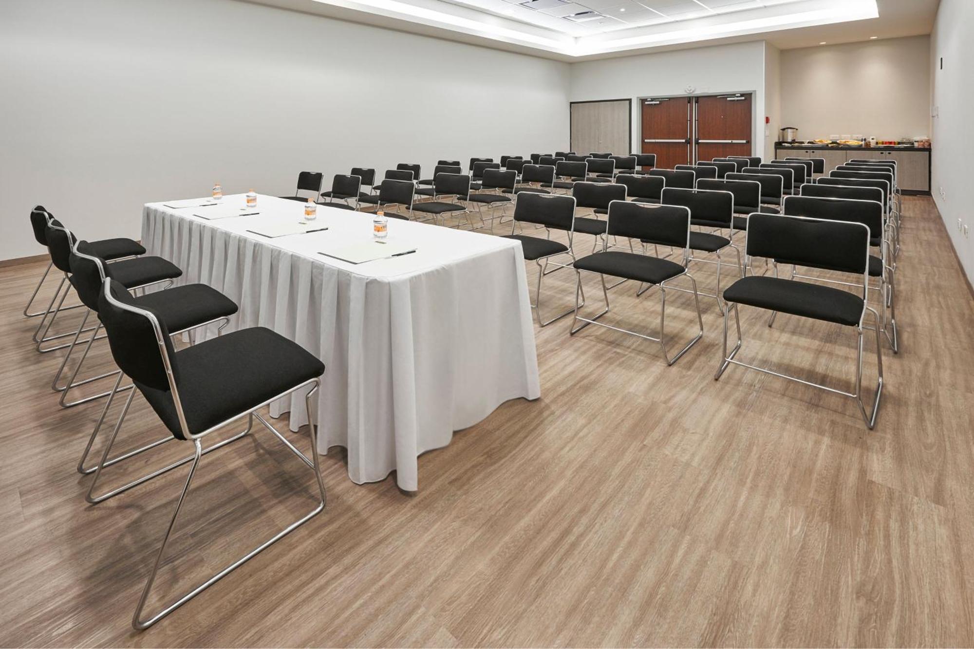 City Express Junior By Marriott Leon Centro De Convenciones Eksteriør billede