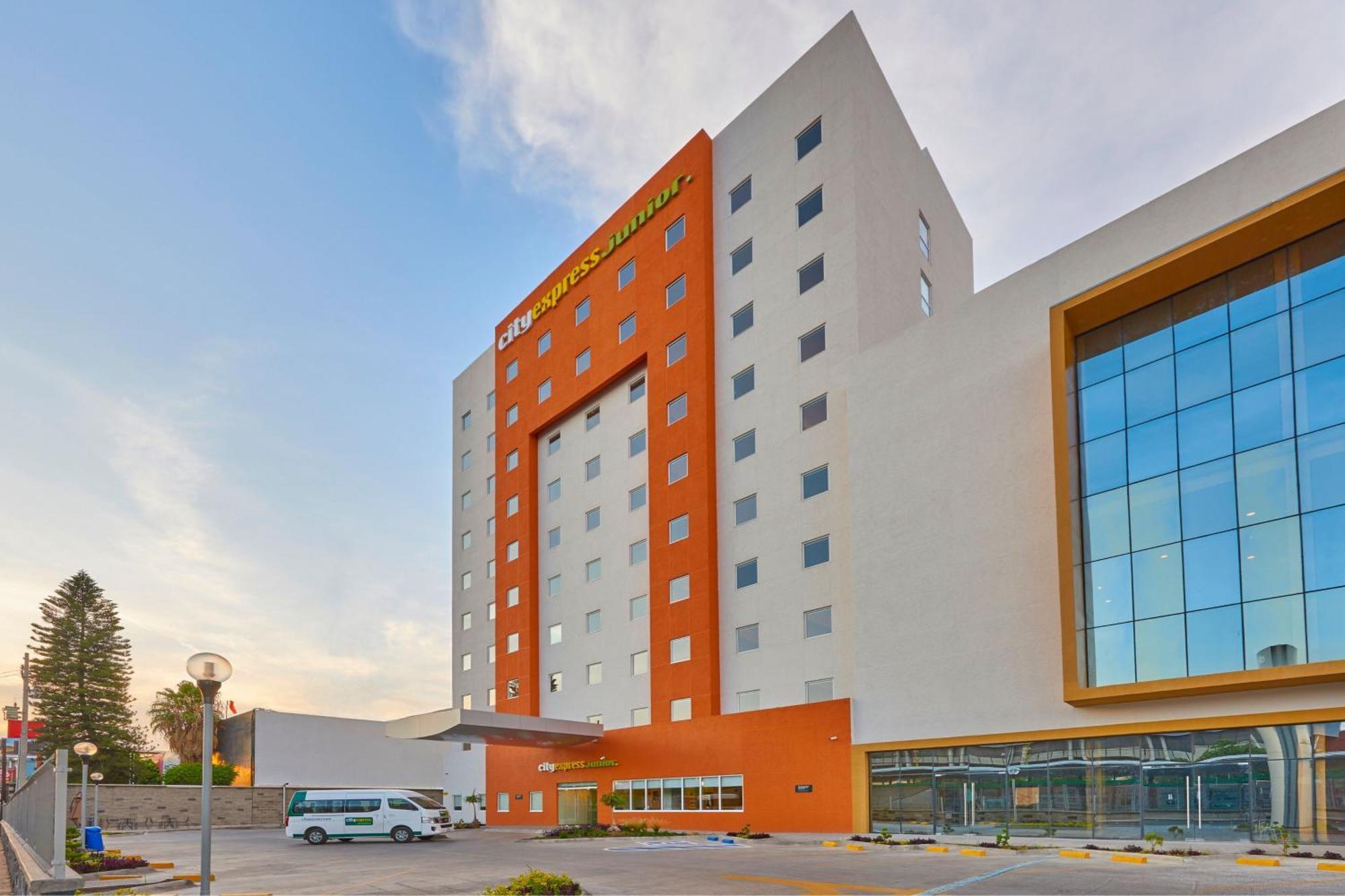 City Express Junior By Marriott Leon Centro De Convenciones Eksteriør billede